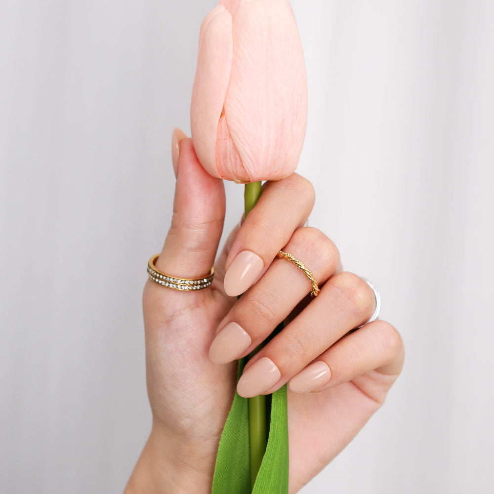 Classy Nude | Short Oval | SALON PRESS™