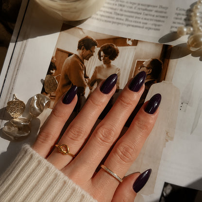 Aubergine Noir | Medium Almond | EASY PRESS™