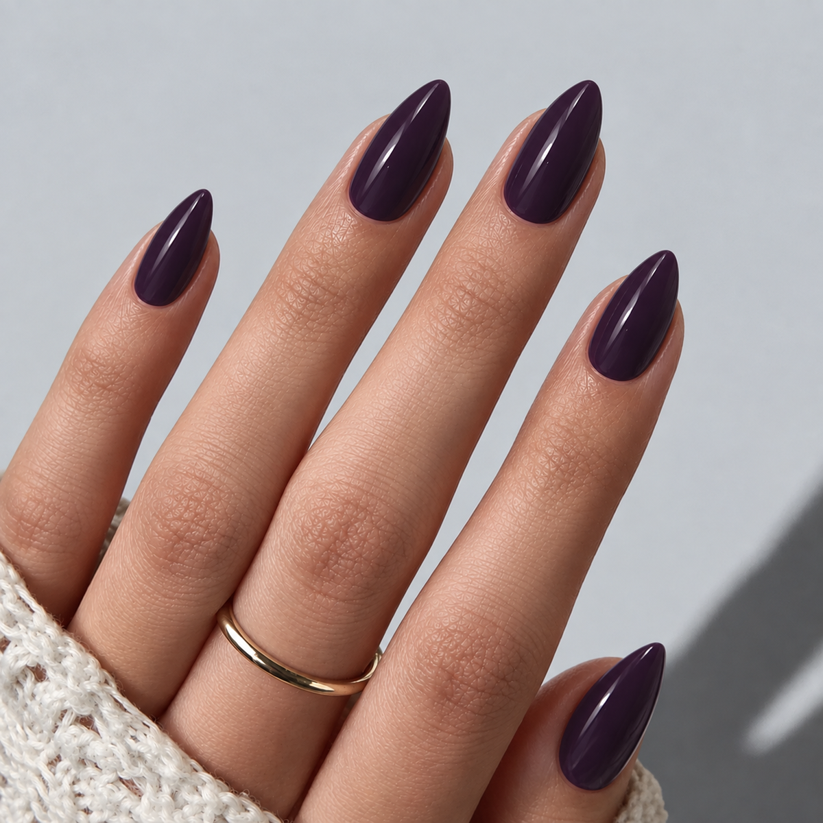 Aubergine Noir | Short Almond | EASY PRESS™