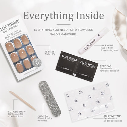 Short almond fake nails for a stylish manicure
