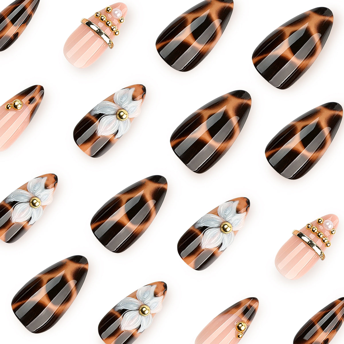 Medium almond-shaped press-on nails by EASY PRESS™