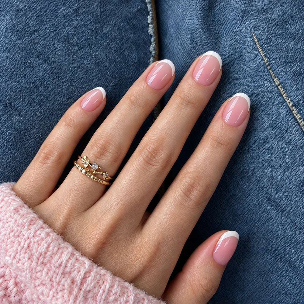 Simply Chic short oval press-on nails by EASY PRESS